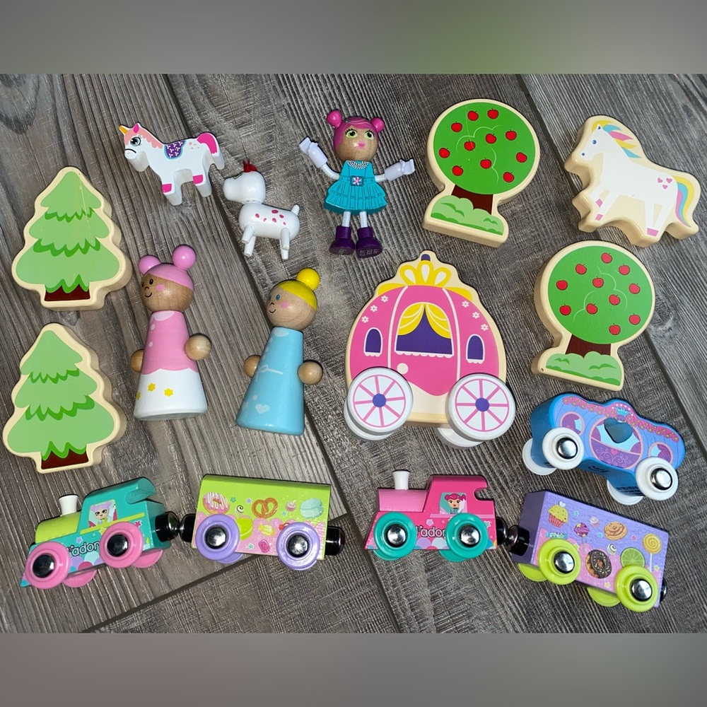 J’adore Bff Princess Candy Train Track Set Pink Wooden Magnetic Princess Julie